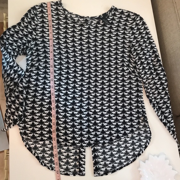 H&M Cheetah Blouse Black Long Sleeve - Size 2 - Picture 10 of 11